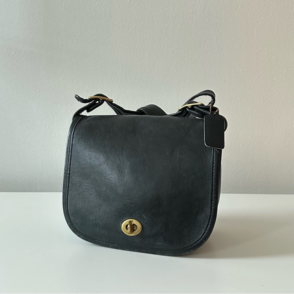 1970s Vintage Coach “Classic Shoulder Bag” NAVY